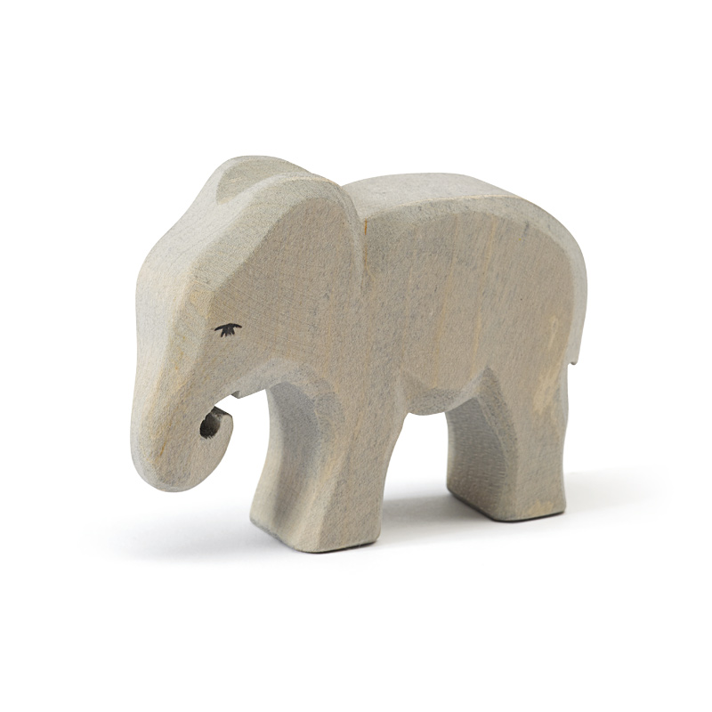 Elefant klein fressend